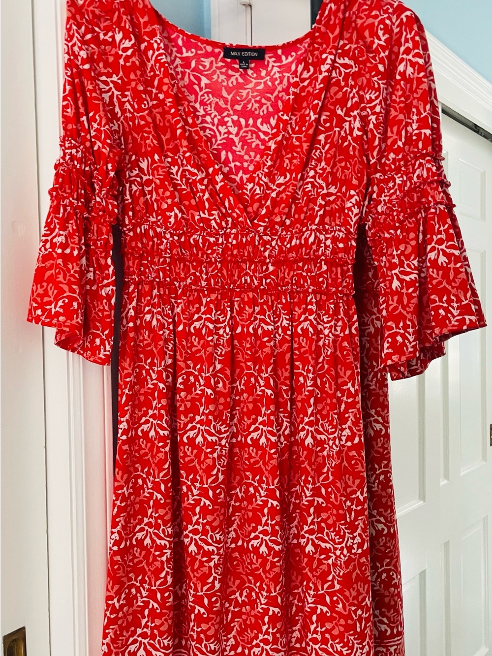 Max Edition Red and White Floral V-Neck Midi Dress